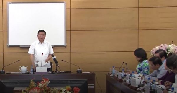 Bí thư Đinh La Thăng: 100% học sinh TP phải biết bơi
