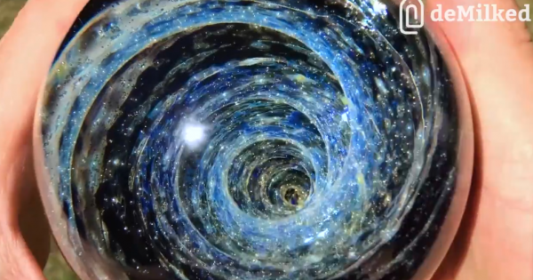 Tác phẩm nghệ thuật từ thủy tinh