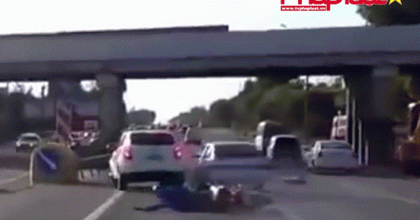 Kinh hoàng với các vụ đâm nhau giữa ô tô và xe máy