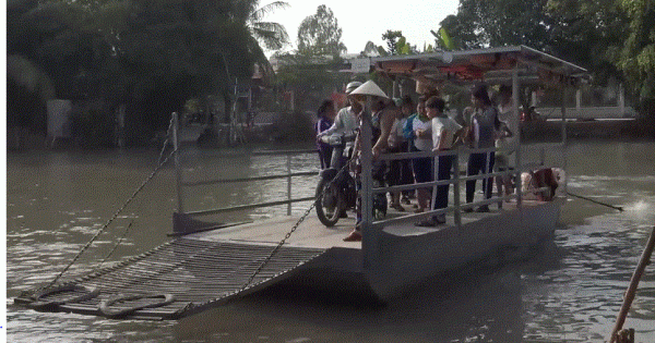 Gia đình hơn 30 năm với nghiệp đưa đò