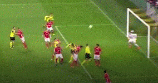 Dortmund hạ Benfica vào tứ kết Champions League