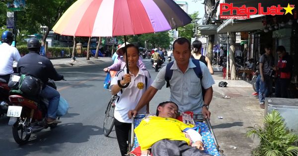 Câu chuyện cổ tích có thật của chàng trai bại liệt