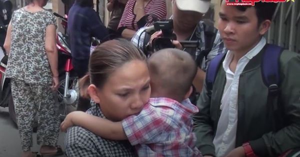 TPHCM: Bảo mẫu liên tục đánh đập trẻ trong bữa ăn