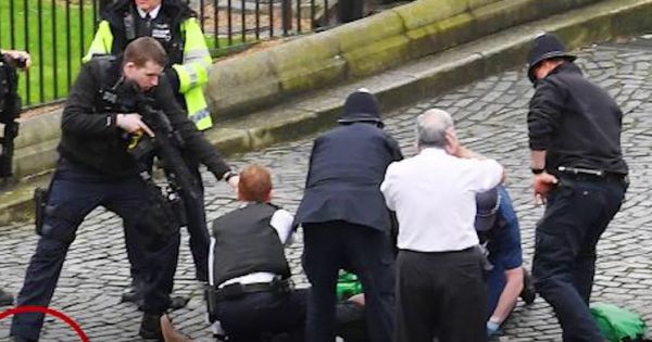 Tấn công khủng bố ở Westminster London làm 5 người chết