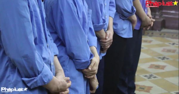 Thoát án tử nhờ gia đình có công cách mạng