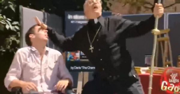 Hoảng với năng lượng truyền người đàn ông tật nguyền