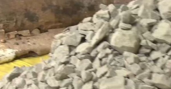 Bắt giữ đối tượng mang 43,5kg thuốc nổ đi tiêu thụ