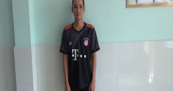 Bắt tạm giam đối tượng dùng gậy đánh công an xã