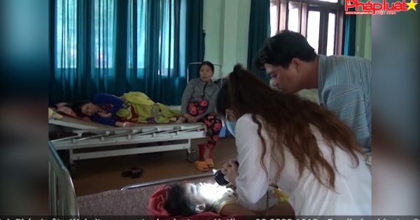 Ngộ độc thực phẩm do ăn bánh mì, gần 30 người nhập viện