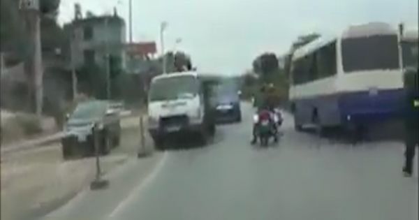 Cuộc rượt đuổi ngoạn mục giữa CSGT và Xe Khách đầy gây cấn