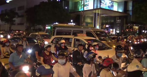 TPHCM: Hỗn loạn ngày đầu phân luồng giao thông