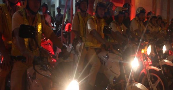 Cảnh sát giao thông TPHCM ra quân dẹp nạn đua xe