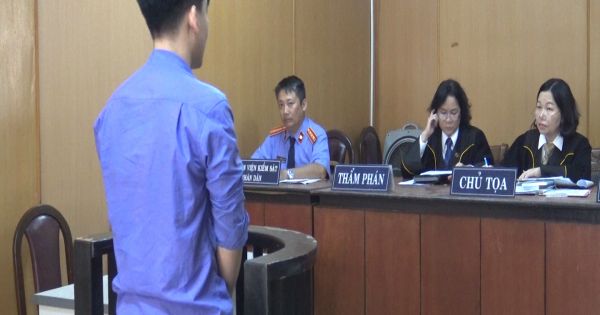 Hoãn phiên tòa xét xử bị cáo không có lý lịch