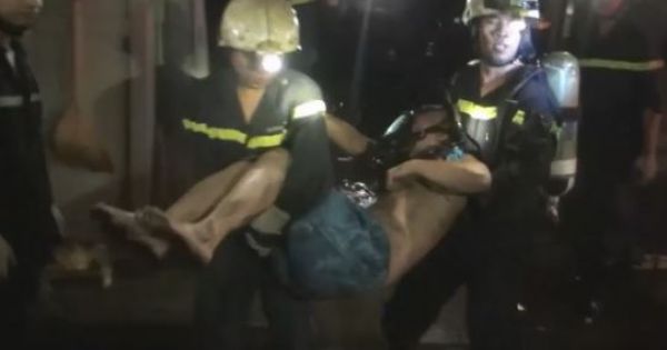 Cứu sống vợ chồng và con trai trong căn nhà bốc cháy dữ dội ở Sài Gòn