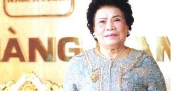 Tư Hường, một phụ nữ can trường để lại trong lòng hàng chục ngàn người niềm thương nhớ