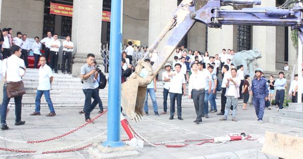 Hai văn bản trói chân ông Hải xuống đường dẹp vỉa hè