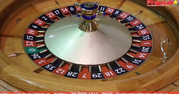 Phát hiện vụ vận chuyển trái phép máy đánh bạc qua đường quá cảnh