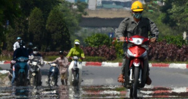 Hình ảnh nắng nóng chưa từng thấy hơn 40 năm qua ở Hà Nội