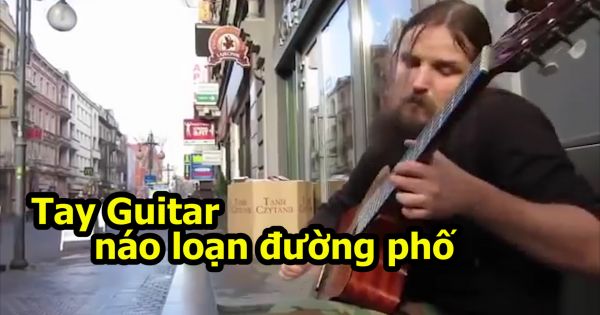Nghệ sĩ đường phố đanh guitar kinh điển