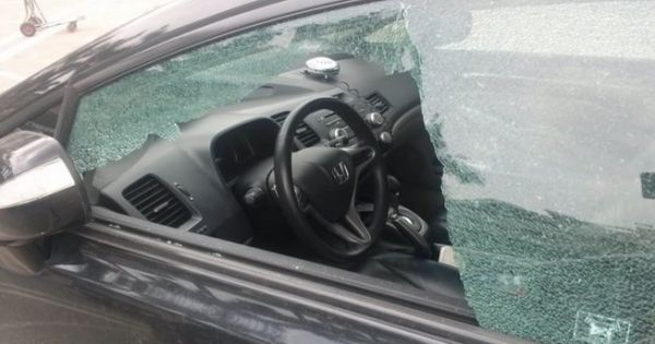 Điểm báo 09/06/2017: Cảnh sát bắn vỡ kính, bắt thanh niên với 29 bánh heroin