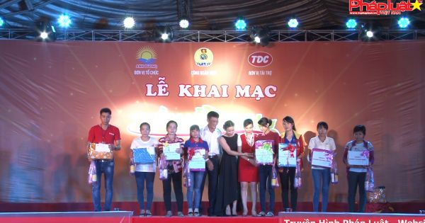 Khai mạc 