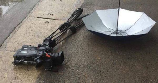 Bắt khẩn cấp người phá máy quay của phóng viên VTV