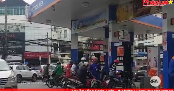 Giảm hơn 800 đồng, xăng RON 92 còn 16.504 đồng mỗi lít