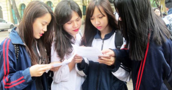 Phát hiện tai nghe siêu nhỏ để gian lận thi THPT Quốc gia 2017