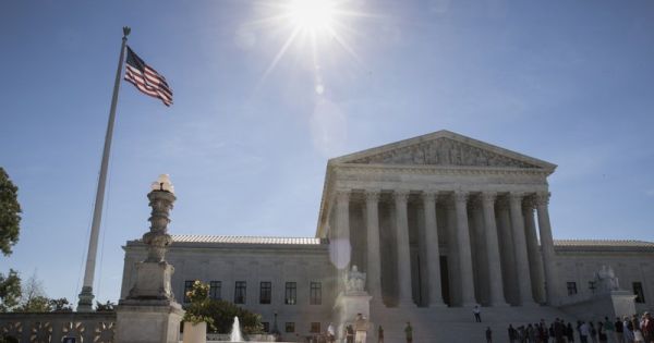 Lệnh cấm đi lại của Tổng Thống Donald Trump được phục hồi