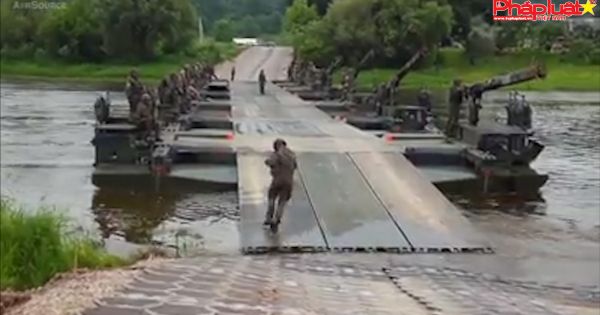 Lực lượng Vũ trang Hoa Kỳ: Quân đội, Hải quân, Thủy quân lục chiến, Không quân và Cảnh sát biển