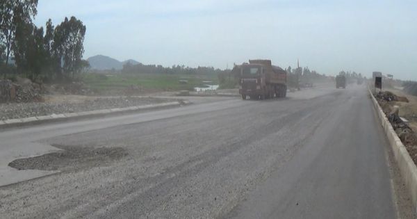 Nghệ An: Thông xe 2 tháng đường “nghìn tỷ” đã hư hỏng?