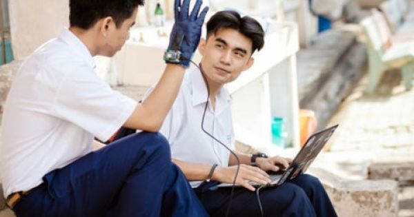 Tác giả đôi găng tay đạt giải tư Intel ISEF 2017 chia sẻ về dự án