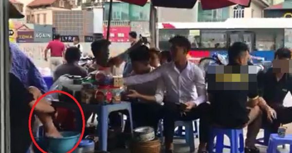 Vụ clip dùng nước rửa chân pha trà: Công an triệu tập chủ salon tóc
