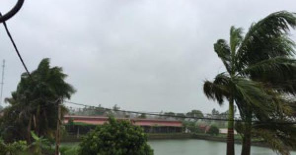 Mưa bão số 2 đe dọa nhiều hồ đập, đê điều