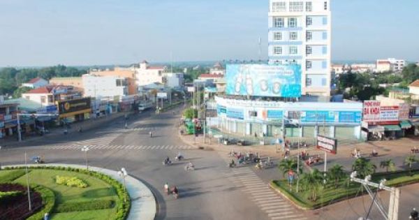 Nhân viên văn phòng lên Chủ tịch xã…trong 5 tháng