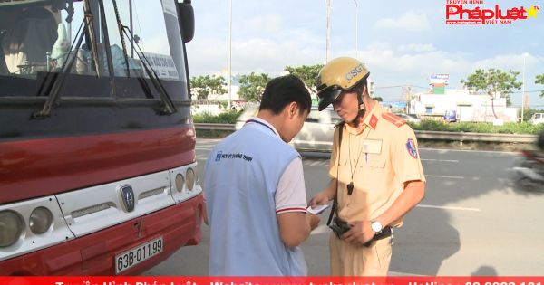 Chấn Chỉnh Tình Trạng Xe Đưa Rước Công Nhân Vi Phạm Luật Giao Thông