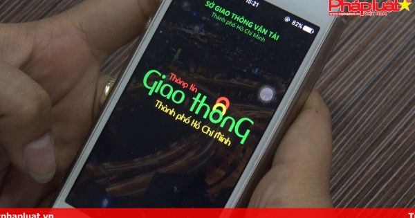 Người dân sài gòn tránh kẹt xe bằng smartphone