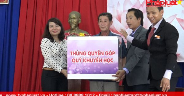 Đưa quỹ khuyến học về xã nghèo tỉnh Long An