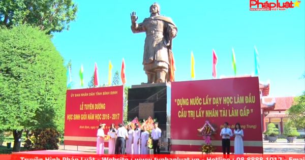 Bình Định: Tuyên dương, khen thưởng 416 học sinh giỏi đạt giải các cấp năm học 2016-2017