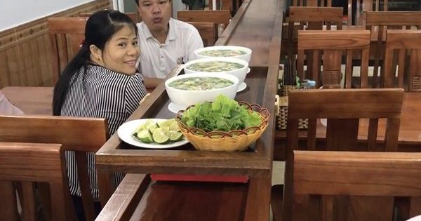 Quán phở lạ nhất Việt Nam