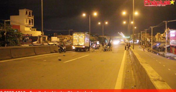 Chạy ngược chiều trên cầu, thanh niên đâm vào ô tô tử vong tại chỗ