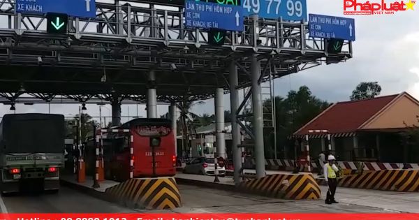 Chuẩn bị 13 kg tiền lẻ để mua vé BOT Cai Lậy