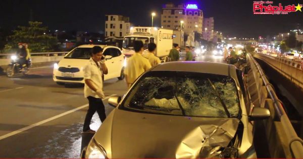 Chạy ngược chiều trên cầu Bình Lợi, một người bị ô tô tông tử vong