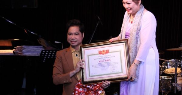 Điểm báo 23/08/2017: Việc phong Ngọc Sơn làm giáo sư gây tổn thương cho GS cả nước