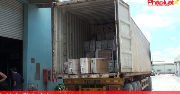 Bắt 1 container hàng thiết bị điện tử cấm nhập