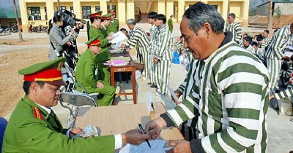 Điểm báo 25/08/2017: Quốc Khánh 2-9 năm nay sẽ không có ân xá đối với phạm nhân