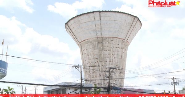 TPHCM: Nhiều thủy đài bỏ hoang chờ tháo dỡ