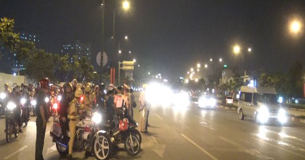 Cảnh sát giao thông ra quân chống “quái xế” dịp 2/9