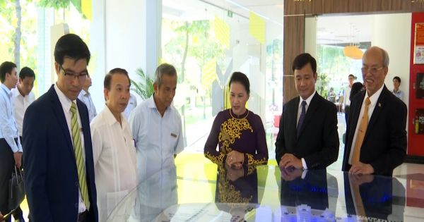 Chủ tịch Quốc Hội thăm, làm việc tại Trường Đại học Tôn Đức Thắng nhân dịp lễ khai giảng.