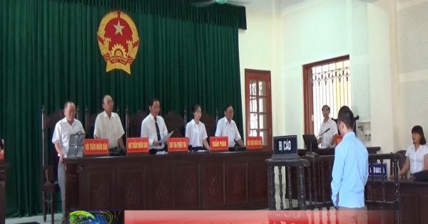 Nghệ An: Dùng cuốc đánh vợ suýt chết, lĩnh 6 năm tù